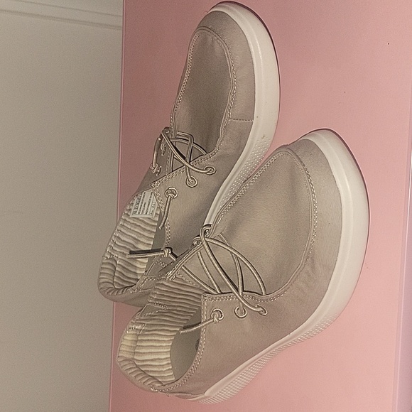 Bobs' slide in boat shoes - Picture 1 of 5